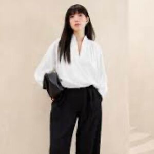 NWT Banana Republic Poplin Bubblehem blouse